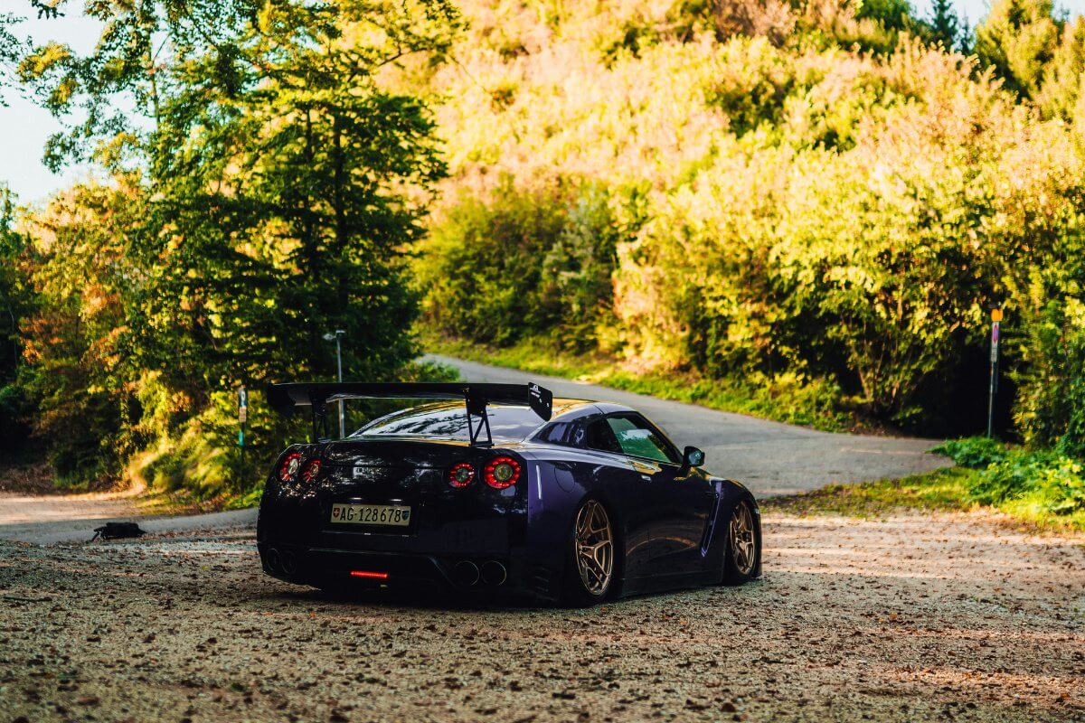 Nissan GTR auf Bergstrasse Nissan GTR auf Bergstraße